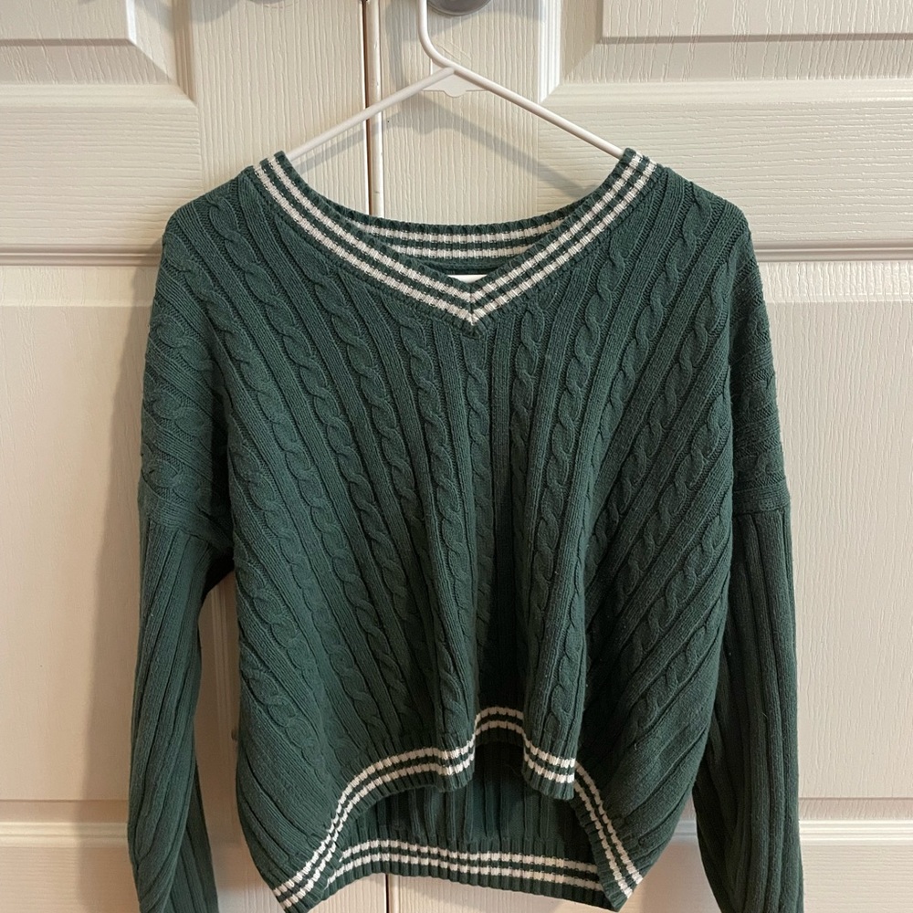 Hollister Forest Green V-Neck Cable Sweater